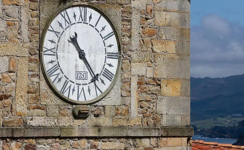 El puerto y el reloj de Londres